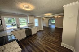 804 Sandfield Road  photo 4
