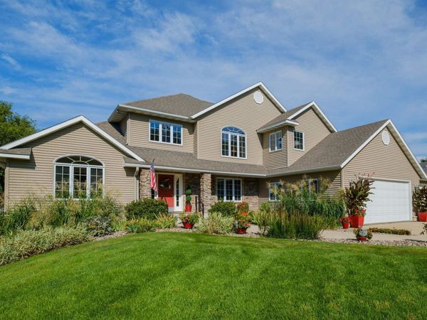 402 St. Hwy 9 W. , Decorah, IA 52101