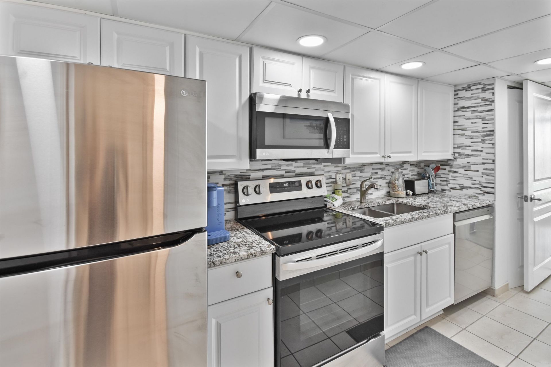 2711 S Ocean Blvd. Photo 7