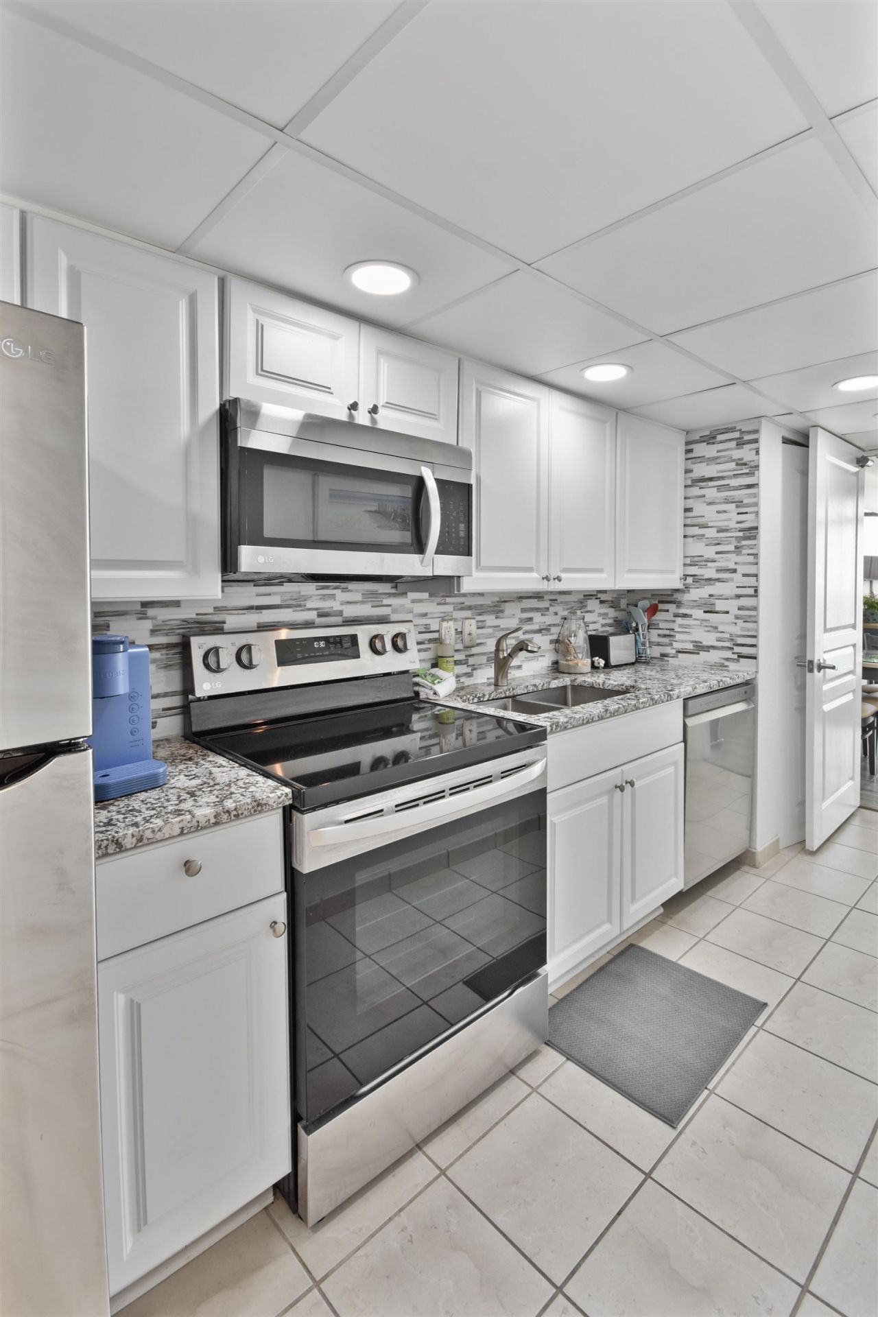 2711 S Ocean Blvd. Photo 8