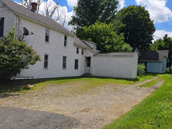 23 Walnut St, Pittsfield, MA 01201