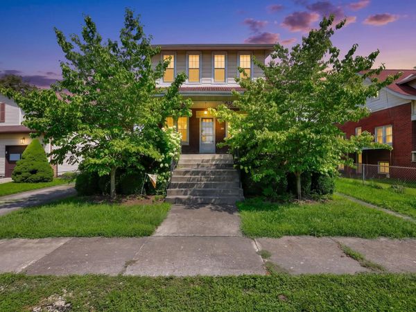 874 E Main Parkway , Newark, OH 43055