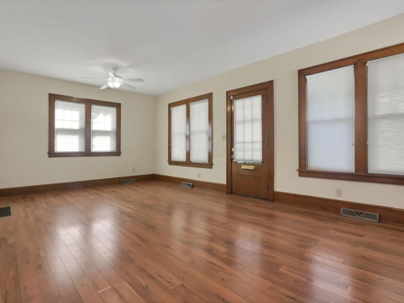 874 E Main Parkway , Newark, OH 43055 Photo 11