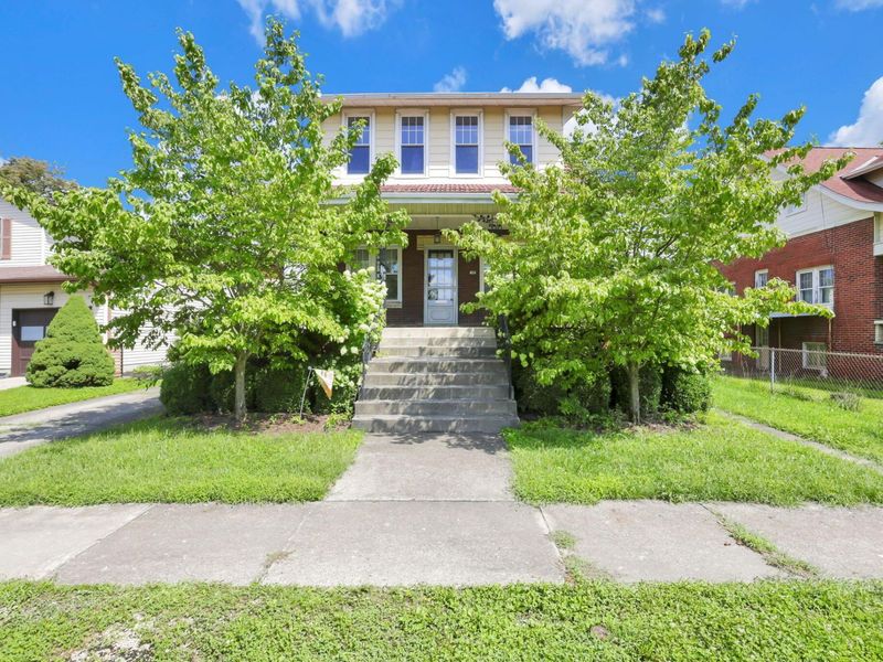 874 E Main Parkway , Newark, OH 43055 Photo 2