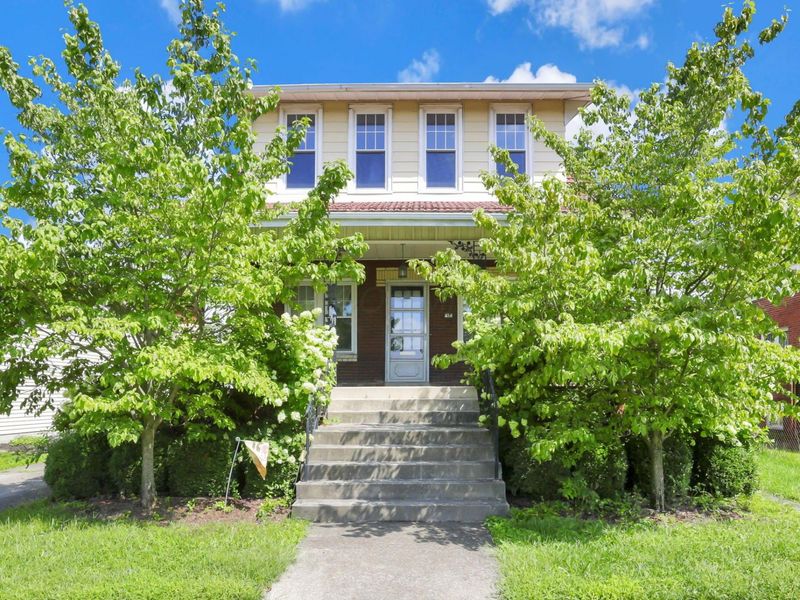 874 E Main Parkway , Newark, OH 43055 Photo 3