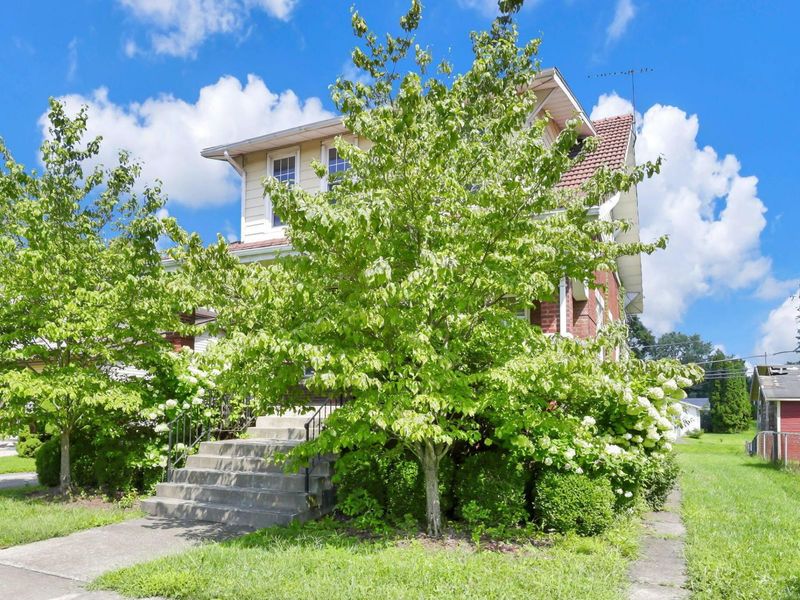 874 E Main Parkway , Newark, OH 43055 Photo 4