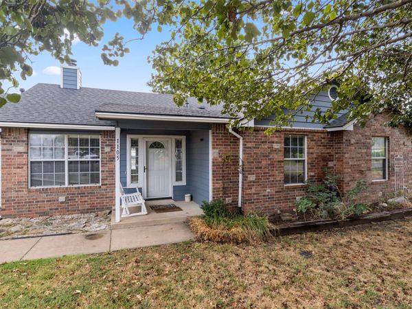 1105 S Hummingbird Lane, Skiatook, OK 74070