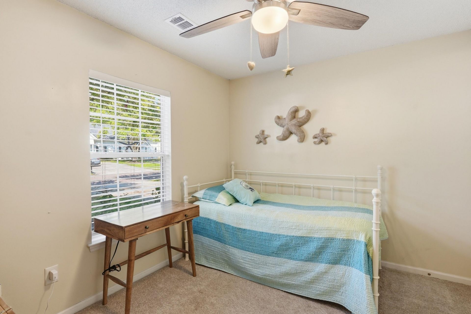 7331 Suncatcher Drive Photo 14