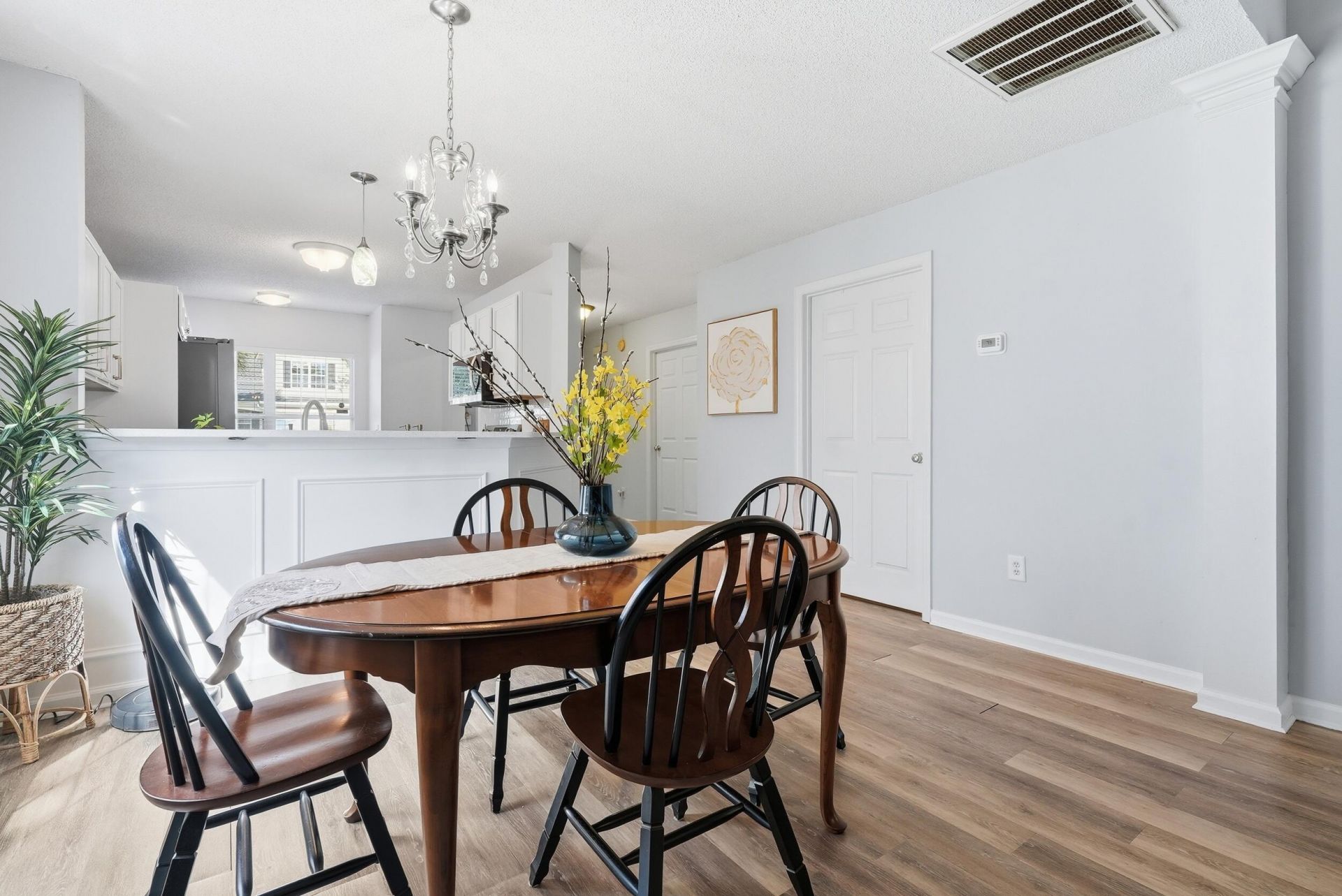 7331 Suncatcher Drive Photo 8