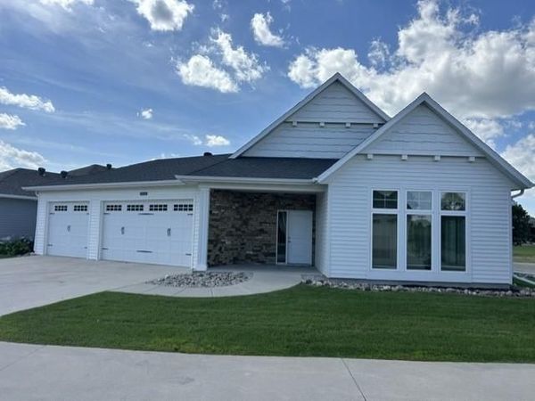 4538 65th Street S, Fargo, ND 58104