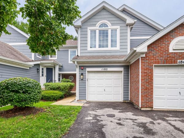 1182 Harbor Court , Glendale Heights, IL 60139