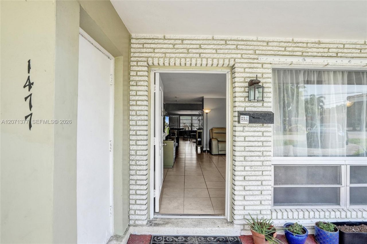 1477 NE 55th St, Fort Lauderdale, FL 33334 Photo