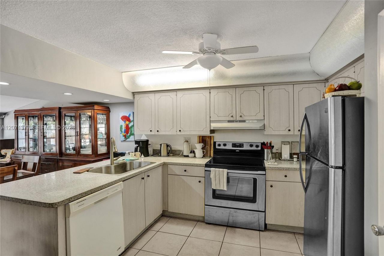 1477 NE 55th St, Fort Lauderdale, FL 33334 Photo