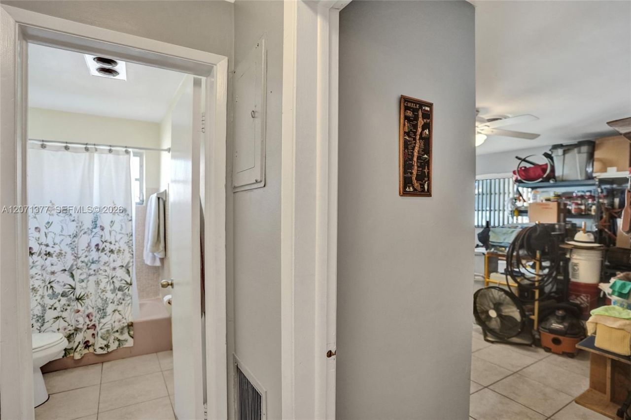 1477 NE 55th St, Fort Lauderdale, FL 33334 Photo
