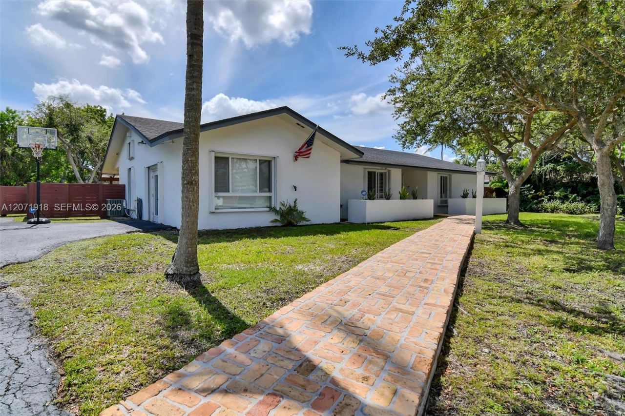 13241 SW 104th Ave , Miami, FL 33176 Photo