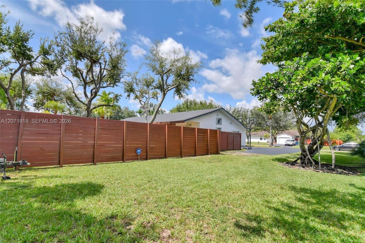 13241 SW 104th Ave , Miami, FL 33176 Photo
