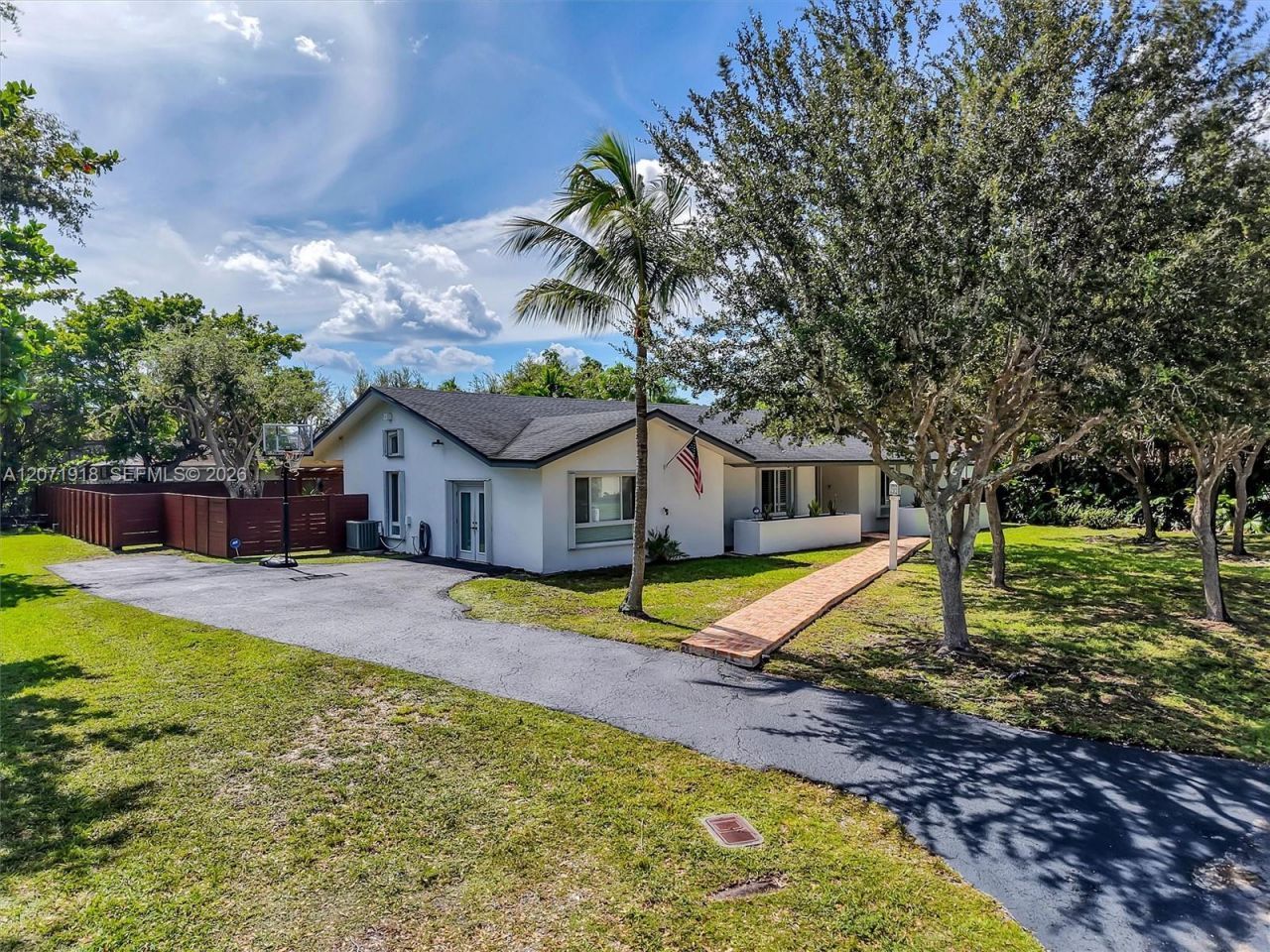 13241 SW 104th Ave , Miami, FL 33176 Photo