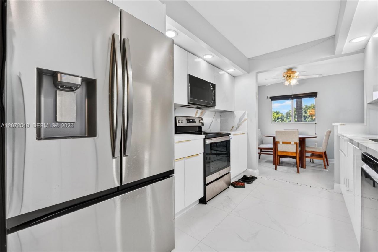 1651 SW 127th Ave , Unit 212A, Pembroke Pines, FL 33027 Photo