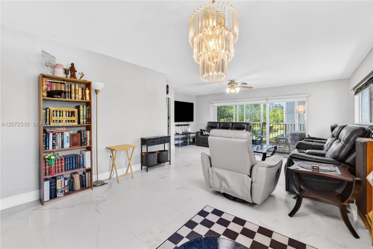 1651 SW 127th Ave , Unit 212A, Pembroke Pines, FL 33027 Photo