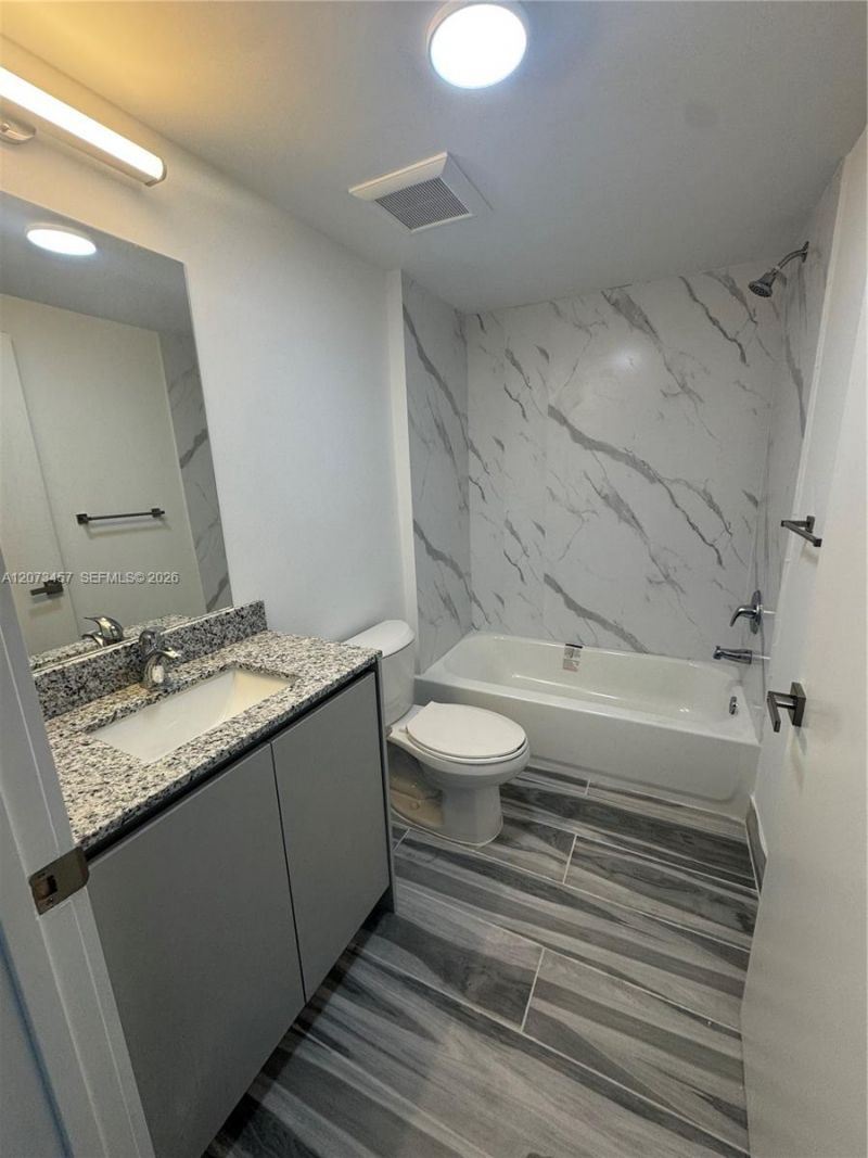 2675 NW 87th St, Unit 302, Miami, FL 33147 Photo