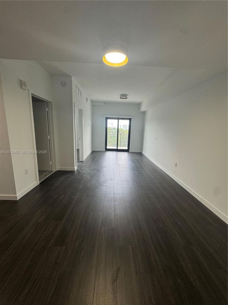 2675 NW 87th St, Unit 302, Miami, FL 33147 Photo
