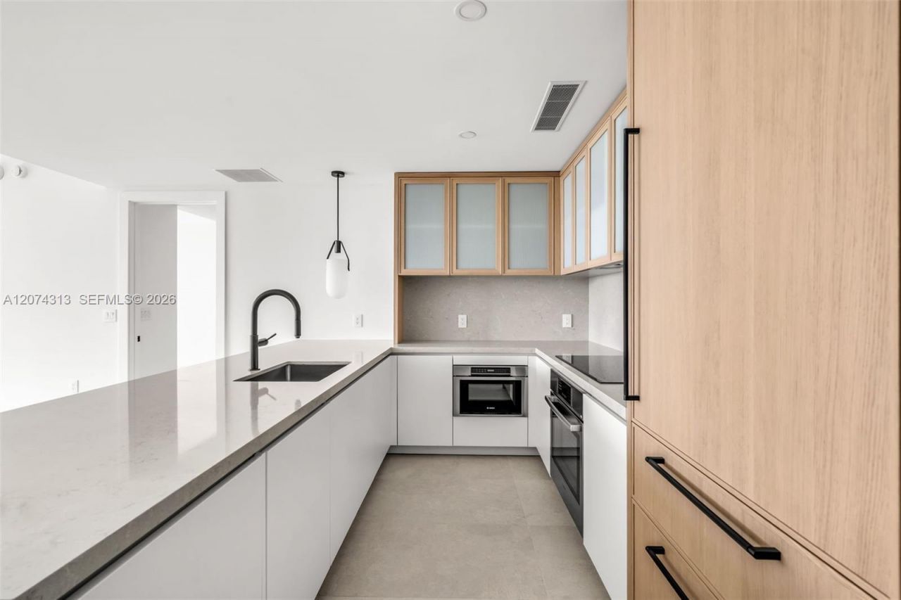 2200 Brickell Ave , Unit 416, Miami, FL 33129 Photo