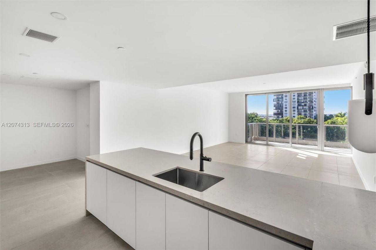 2200 Brickell Ave , Unit 416, Miami, FL 33129 Photo