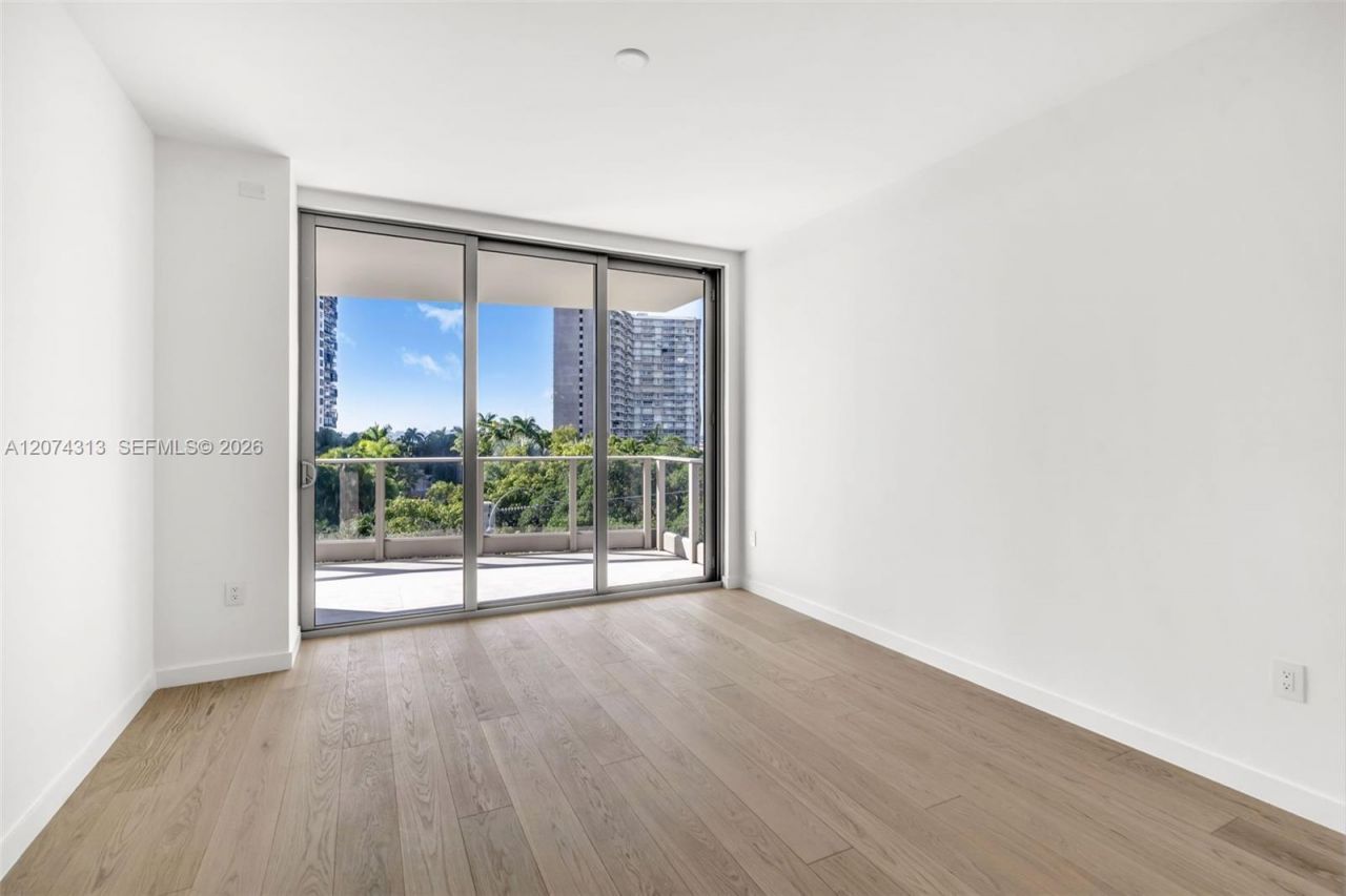2200 Brickell Ave , Unit 416, Miami, FL 33129 Photo