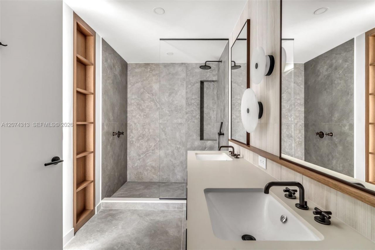 2200 Brickell Ave , Unit 416, Miami, FL 33129 Photo