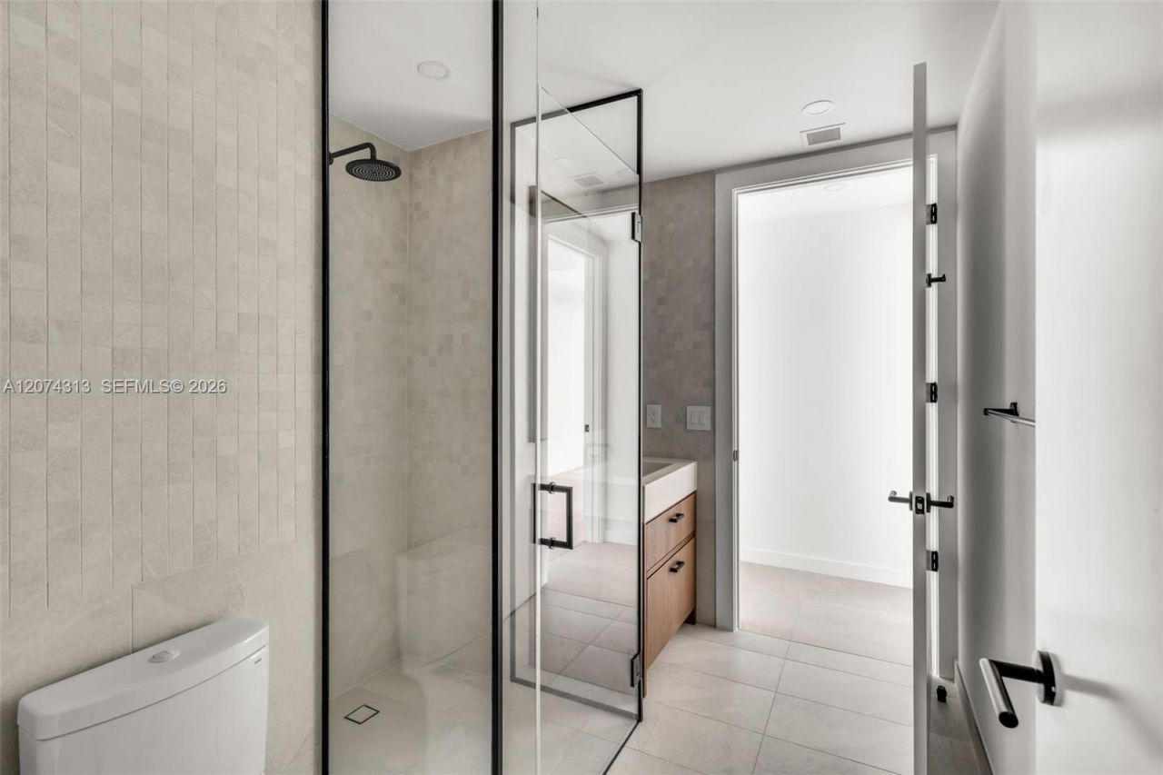 2200 Brickell Ave , Unit 416, Miami, FL 33129 Photo
