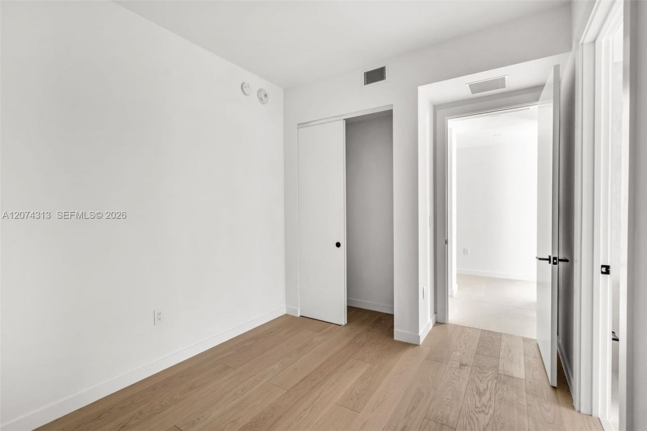 2200 Brickell Ave , Unit 416, Miami, FL 33129 Photo