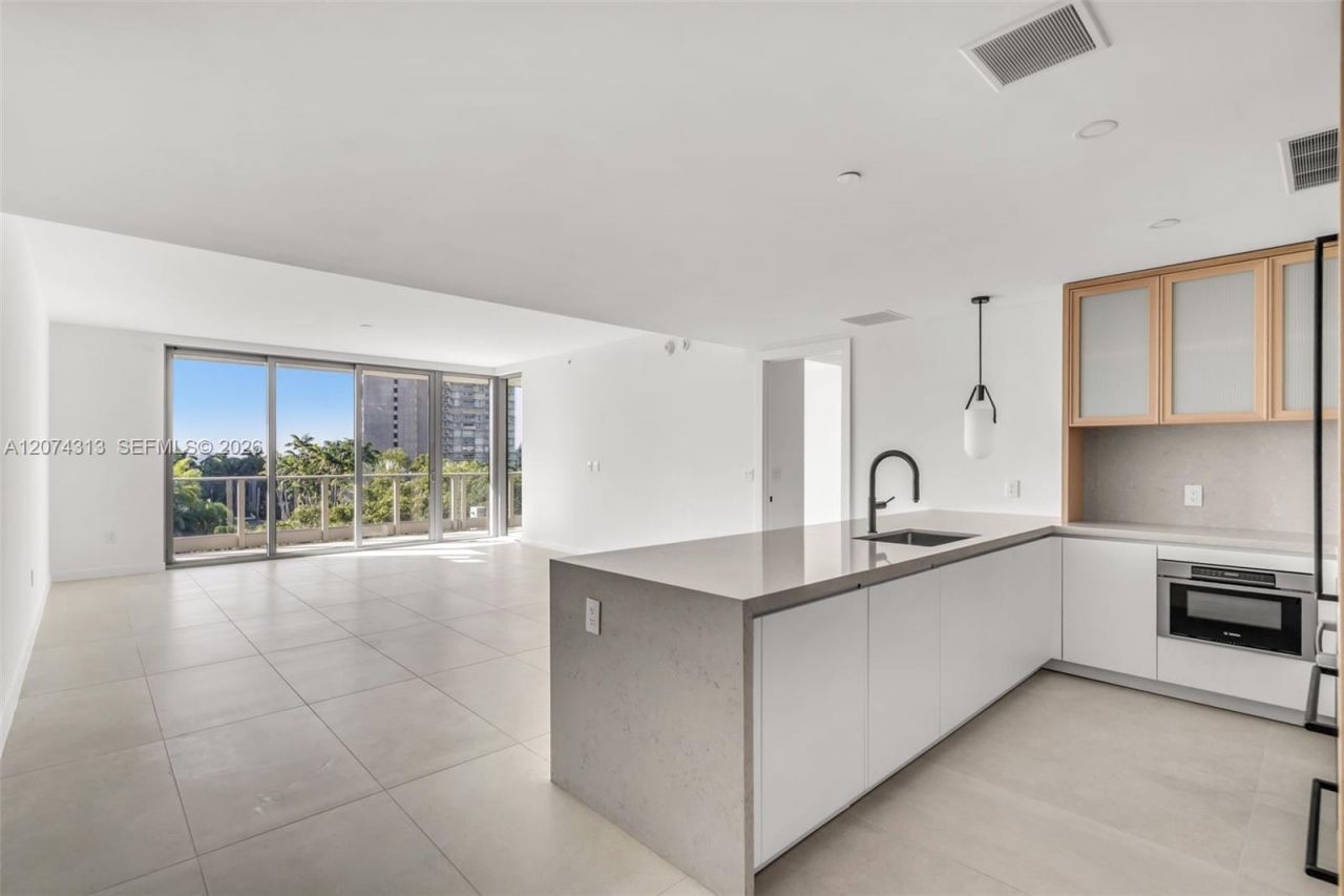 2200 Brickell Ave , Unit 416, Miami, FL 33129 Photo