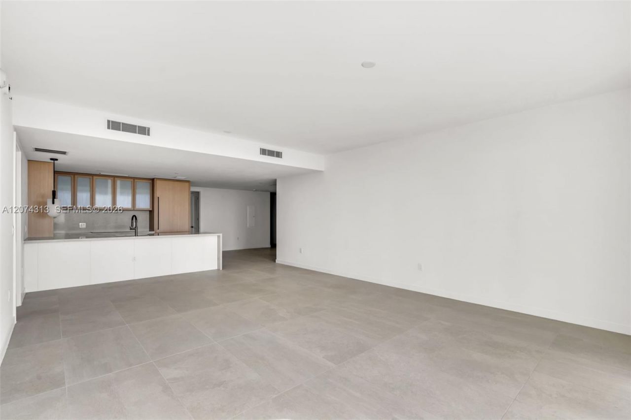 2200 Brickell Ave , Unit 416, Miami, FL 33129 Photo