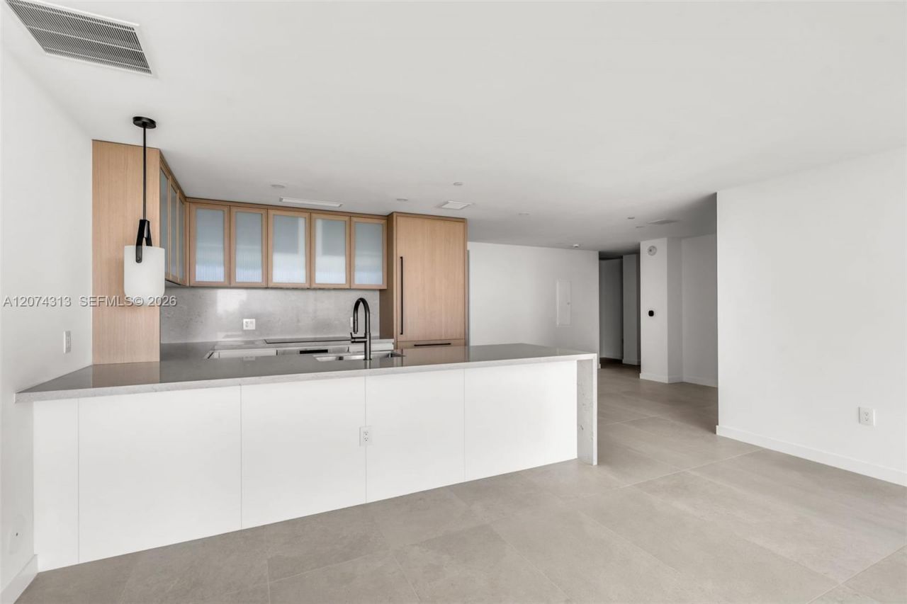 2200 Brickell Ave , Unit 416, Miami, FL 33129 Photo