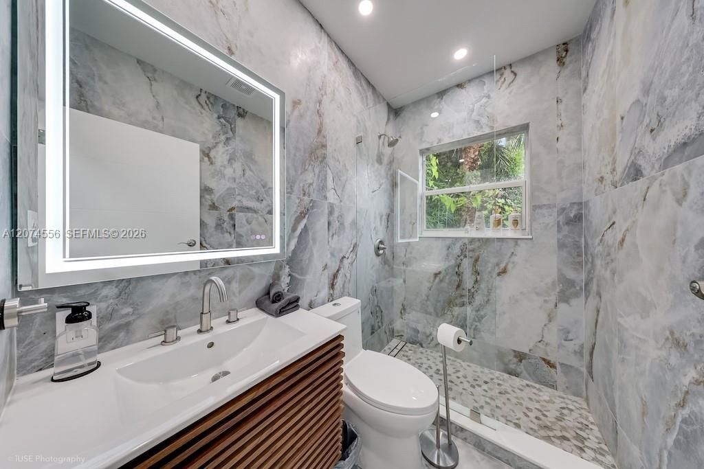 46 NE 43rd St , Miami, FL 33137 Photo