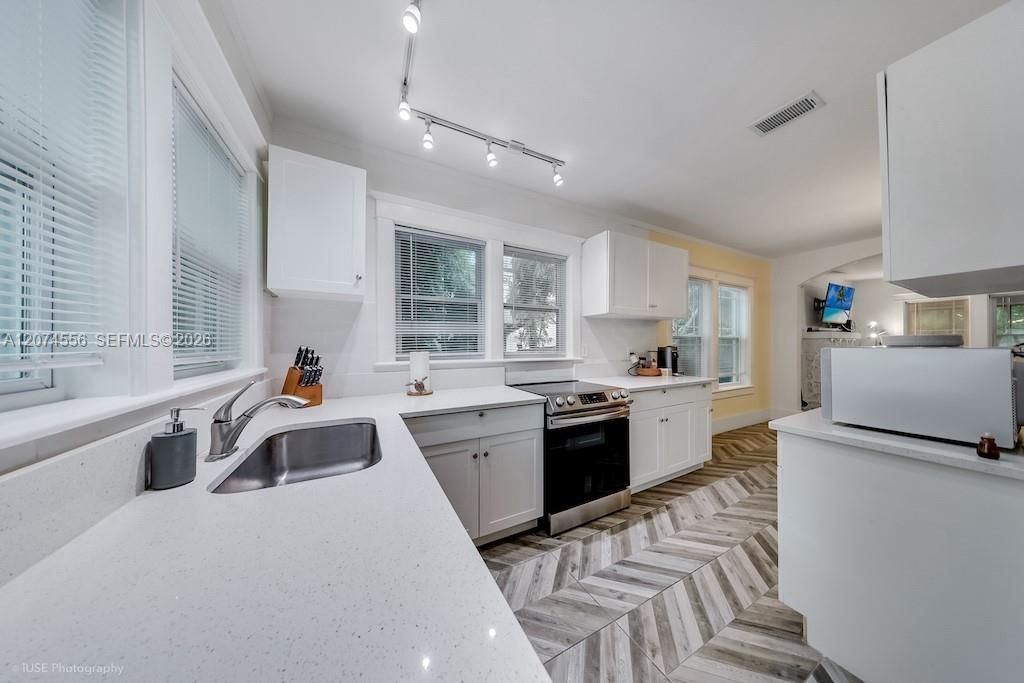 46 NE 43rd St , Miami, FL 33137 Photo