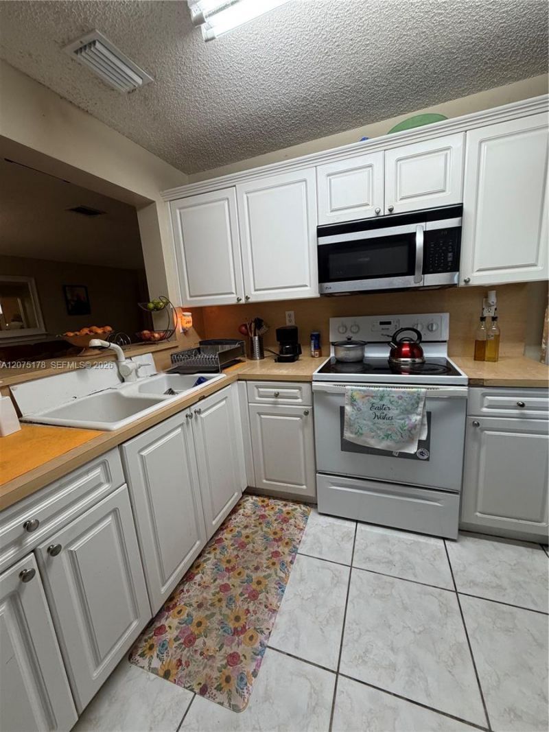 15771 SW 137th Ave, Unit 201, Miami, FL 33177 Photo