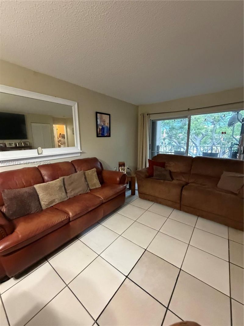 15771 SW 137th Ave, Unit 201, Miami, FL 33177 Photo