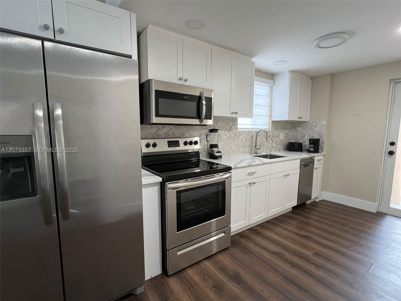 945 79th Ter, Unit 101, Miami Beach, FL 33141 Photo