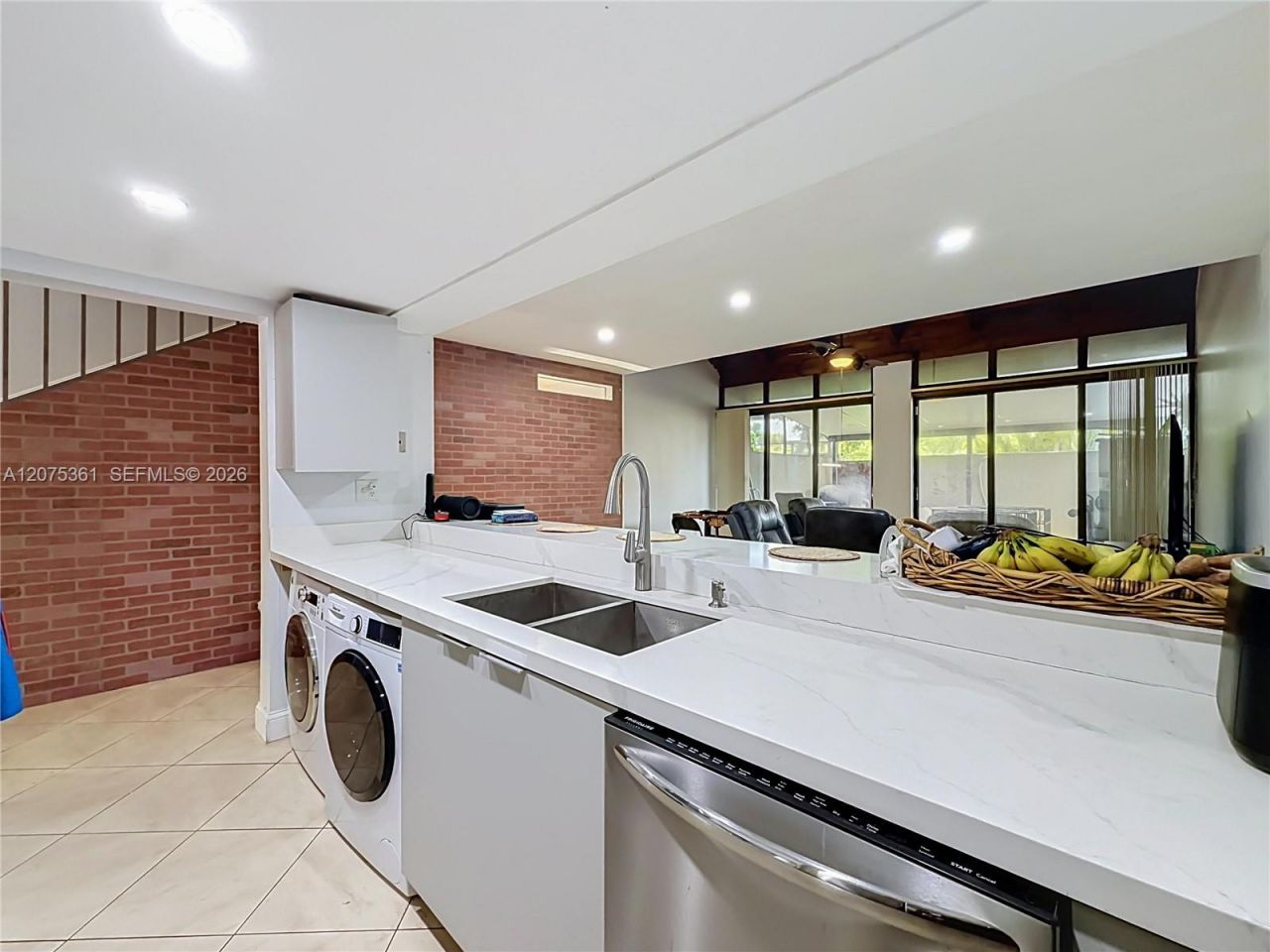 1110 W Fairway Rd , Pembroke Pines, FL 33026 Photo
