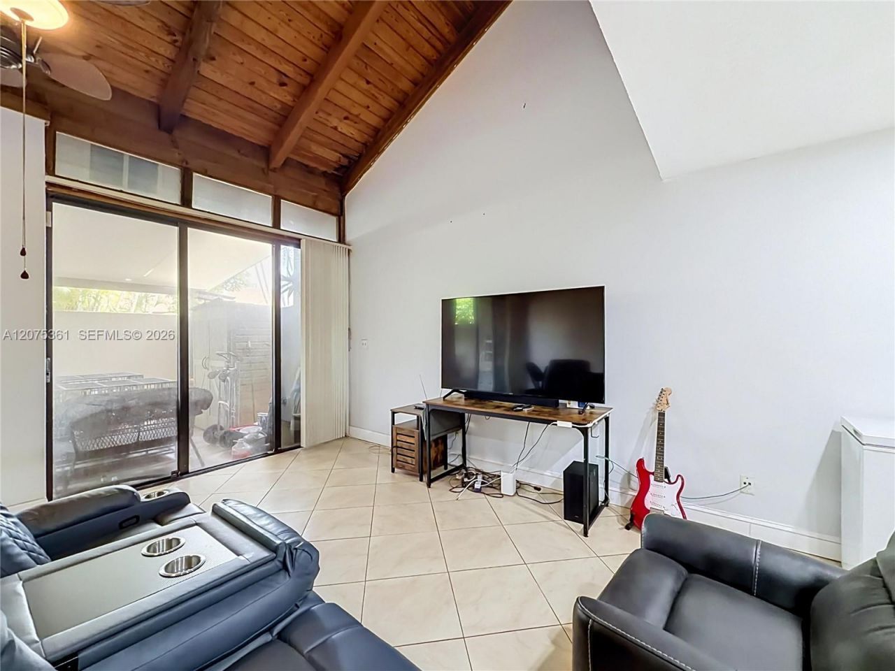 1110 W Fairway Rd , Pembroke Pines, FL 33026 Photo
