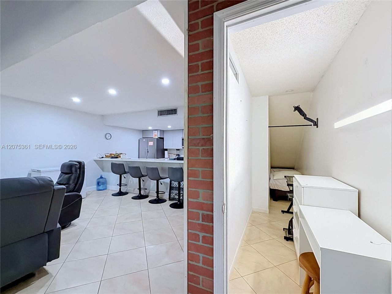 1110 W Fairway Rd , Pembroke Pines, FL 33026 Photo