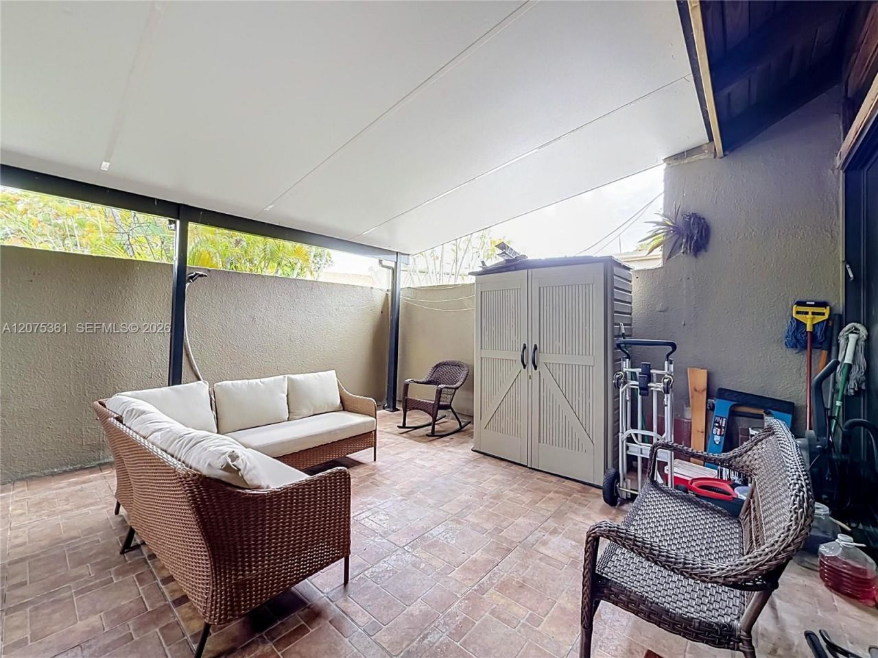 1110 W Fairway Rd , Pembroke Pines, FL 33026 Photo