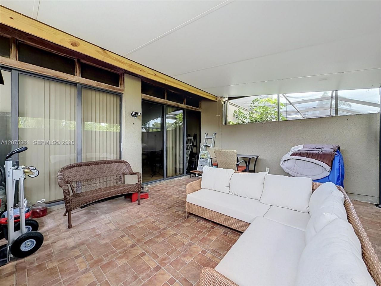 1110 W Fairway Rd , Pembroke Pines, FL 33026 Photo