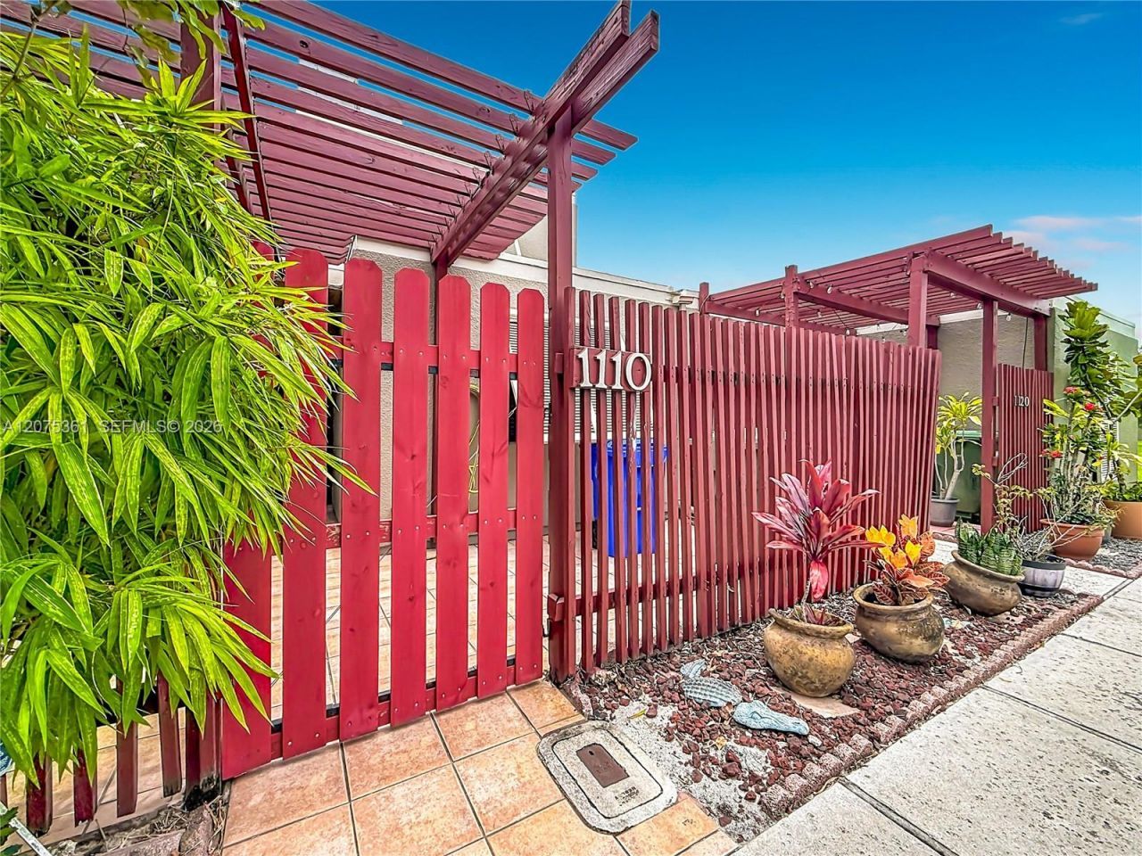 1110 W Fairway Rd , Pembroke Pines, FL 33026 Photo