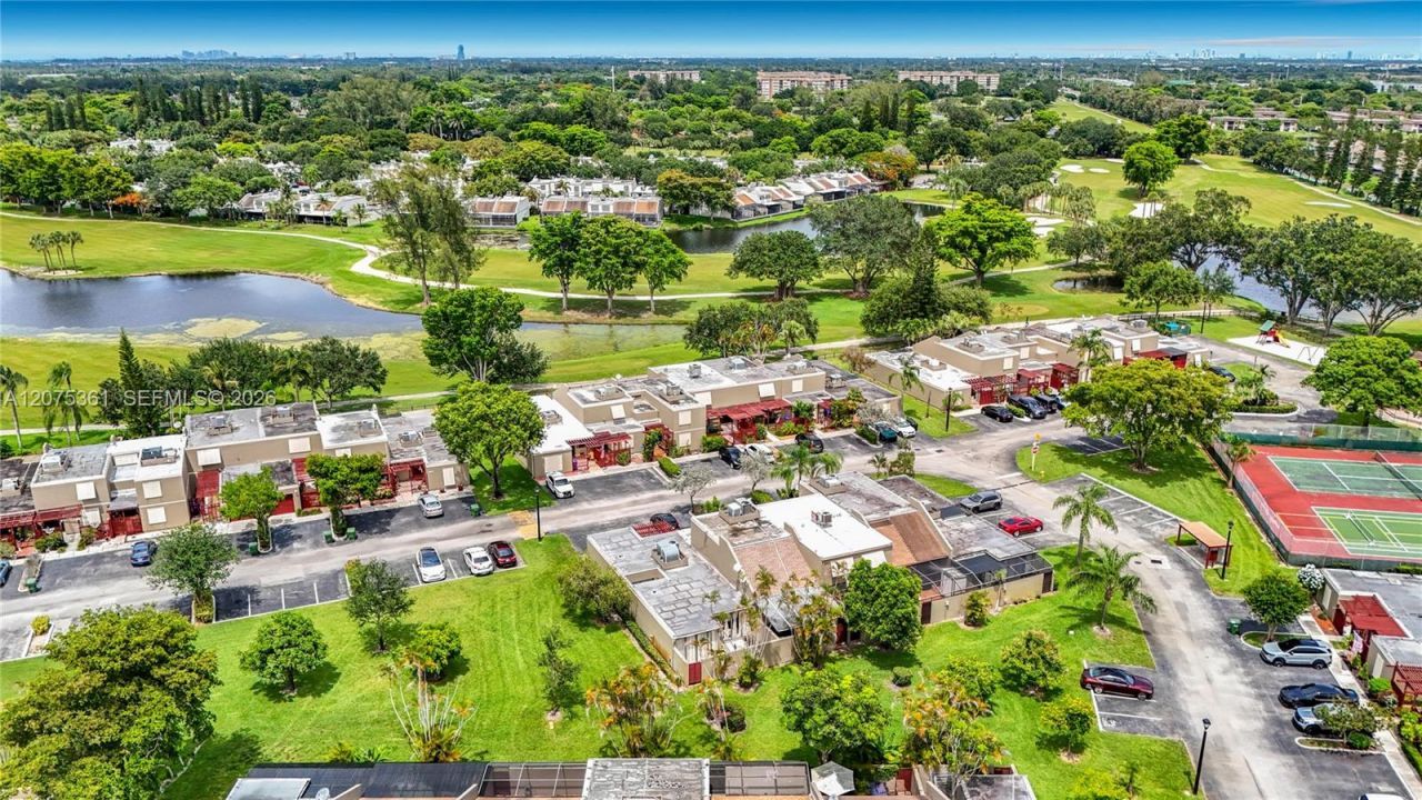 1110 W Fairway Rd , Pembroke Pines, FL 33026 Photo