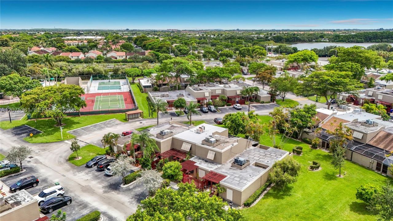 1110 W Fairway Rd , Pembroke Pines, FL 33026 Photo