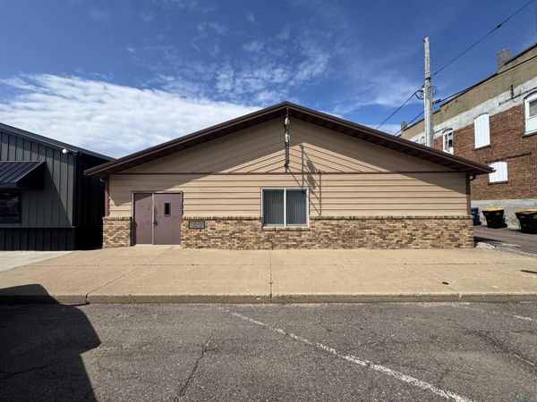 21 W 2nd, Kingsley, IA 51028