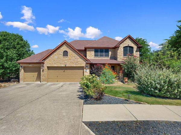 22140 Rose Grass LN, Spicewood, TX 78669