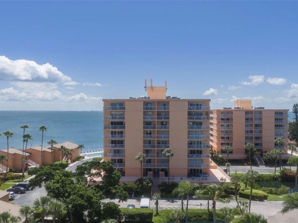 7430 SUNSHINE SKYWAY LANE S, Unit 405, ST PETERSBURG, FL 33711